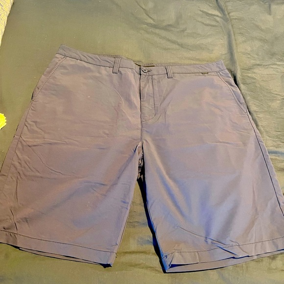 Travis Mathew Relaxed Fit Golf Short - Picture 1 of 3